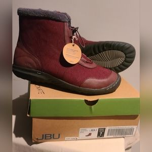 NIB JBU Maroon/Burgundy/Wine ankle boot. Size 7